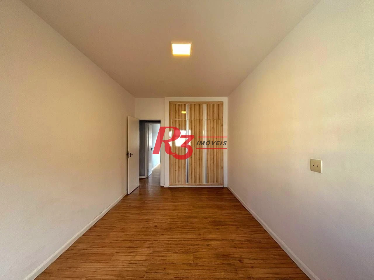 Apartamento com 3 dormitórios à venda, 131 m² por R$ 795.000,00 - Gonzaga - Santos/SP