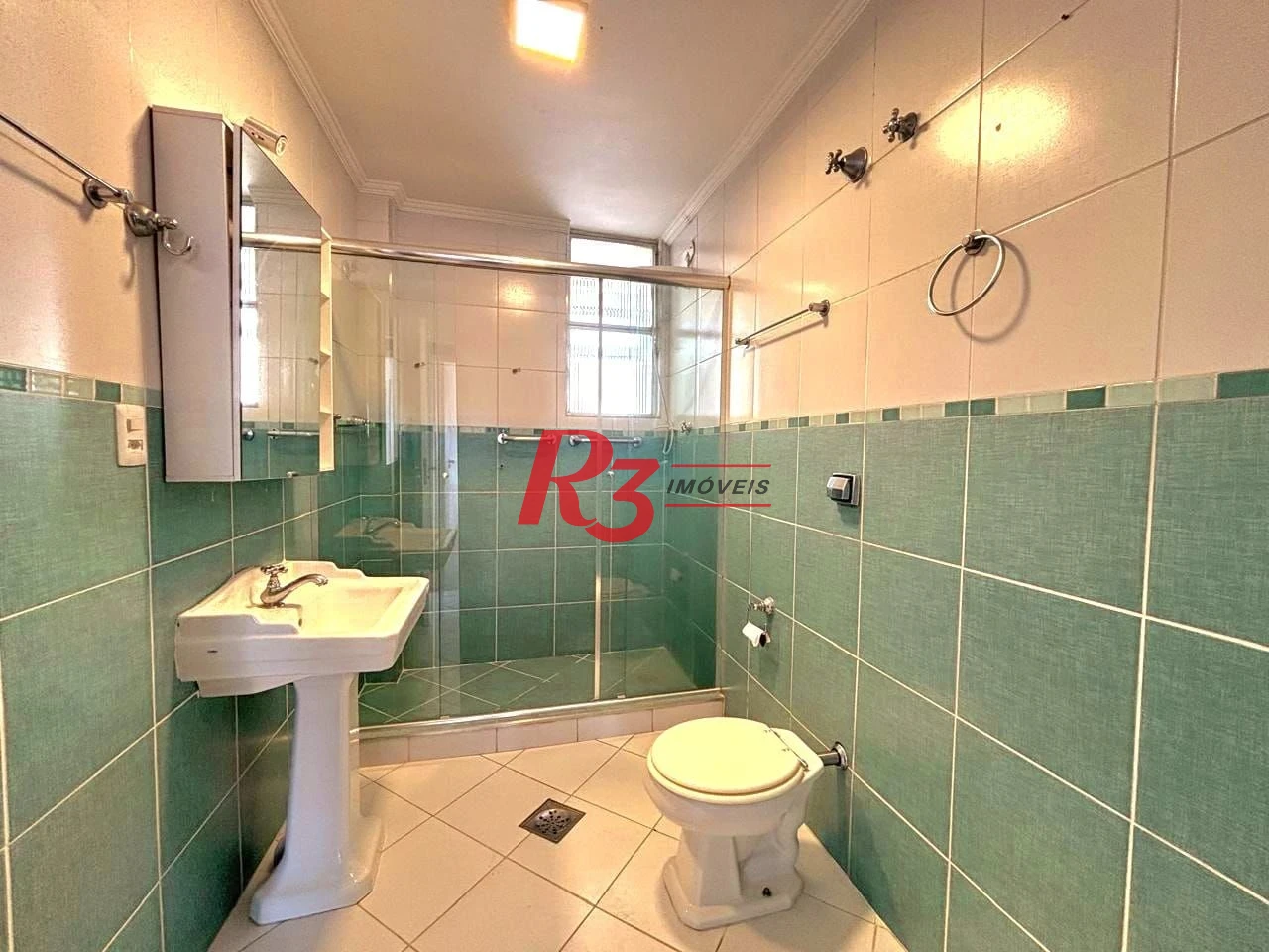 Apartamento com 3 dormitórios à venda, 131 m² por R$ 795.000,00 - Gonzaga - Santos/SP