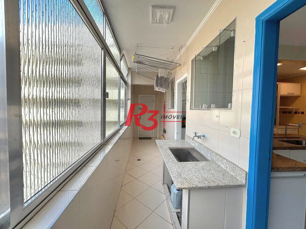 Apartamento com 3 dormitórios à venda, 131 m² por R$ 795.000,00 - Gonzaga - Santos/SP