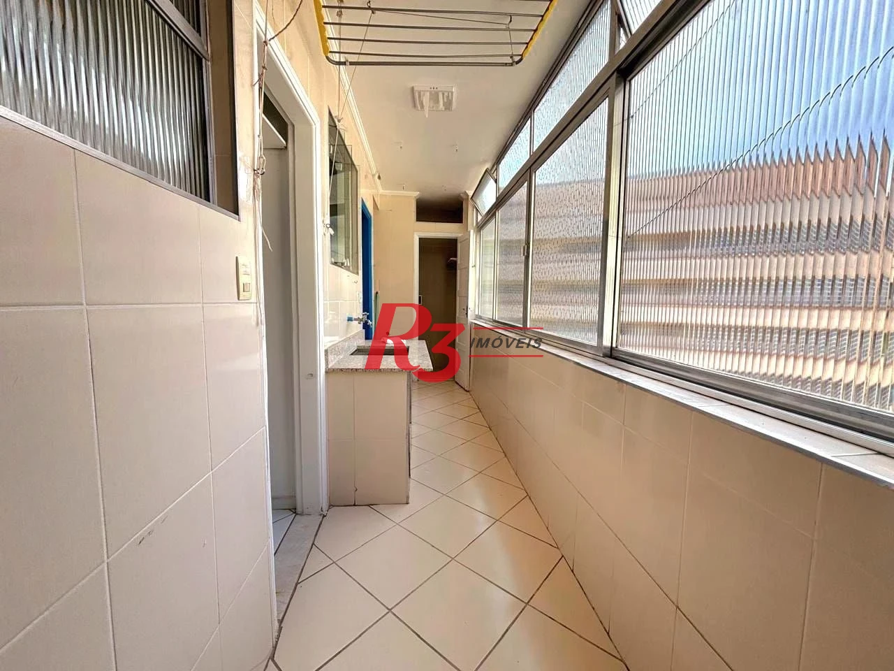 Apartamento com 3 dormitórios à venda, 131 m² por R$ 795.000,00 - Gonzaga - Santos/SP