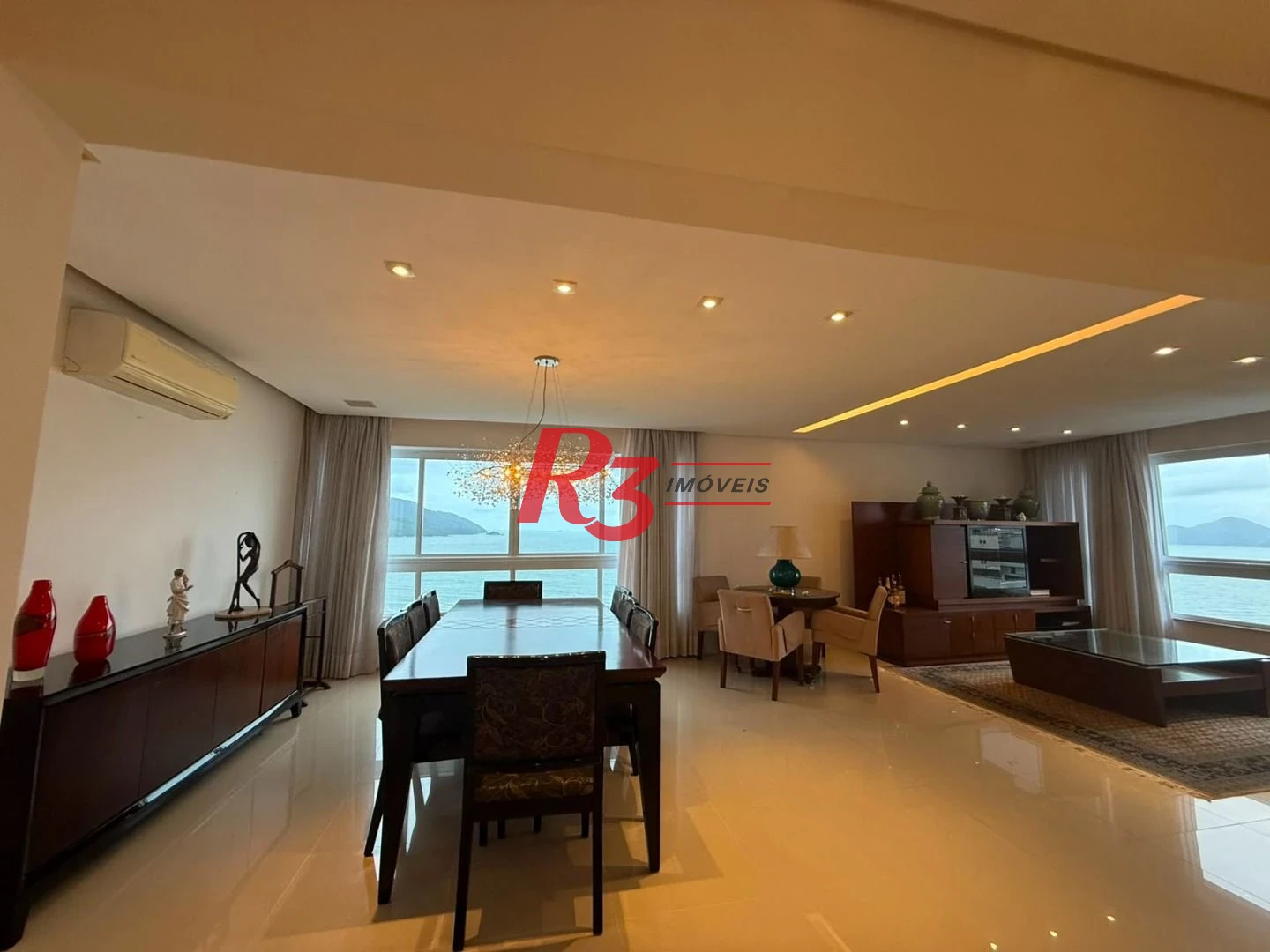 Apartamento com 3 dormitórios à venda, 194 m² por R$ 1.880.000,00 - Boqueirão - Santos/SP