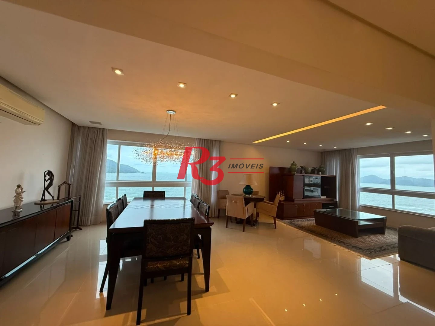 Apartamento com 3 dormitórios à venda, 194 m² por R$ 1.880.000,00 - Boqueirão - Santos/SP