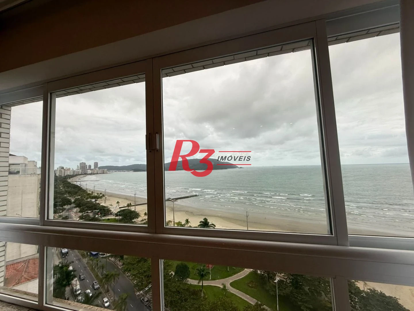 Apartamento com 3 dormitórios à venda, 194 m² por R$ 1.880.000,00 - Boqueirão - Santos/SP