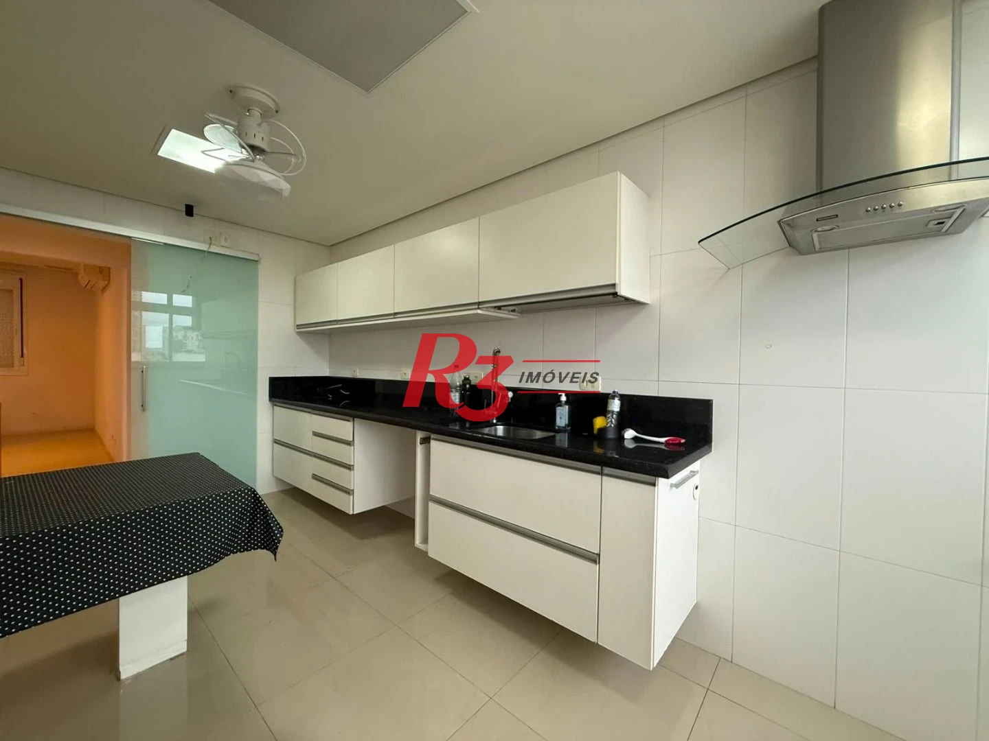 Apartamento com 3 dormitórios à venda, 194 m² por R$ 1.880.000,00 - Boqueirão - Santos/SP