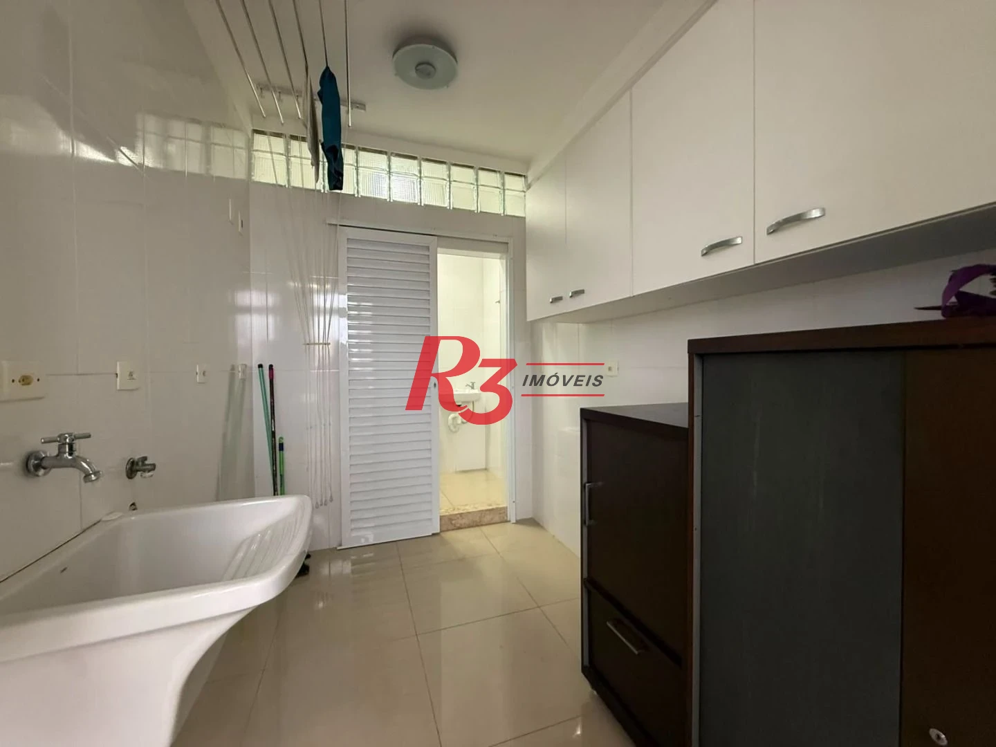 Apartamento com 3 dormitórios à venda, 194 m² por R$ 1.880.000,00 - Boqueirão - Santos/SP