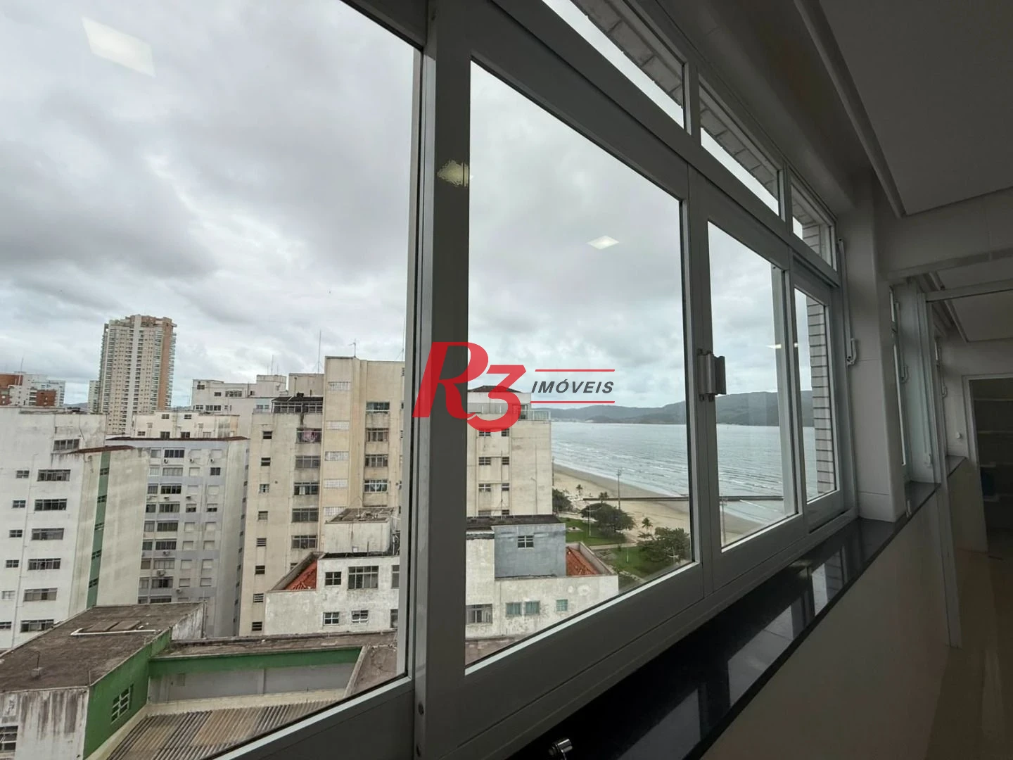 Apartamento com 3 dormitórios à venda, 194 m² por R$ 1.880.000,00 - Boqueirão - Santos/SP