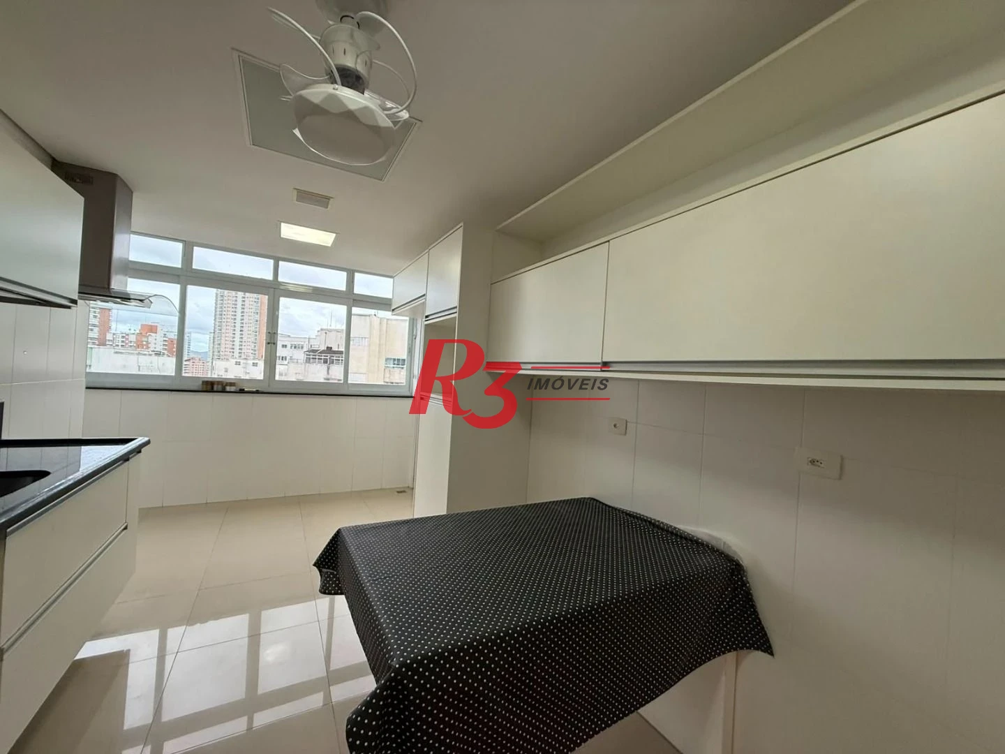 Apartamento com 3 dormitórios à venda, 194 m² por R$ 1.880.000,00 - Boqueirão - Santos/SP