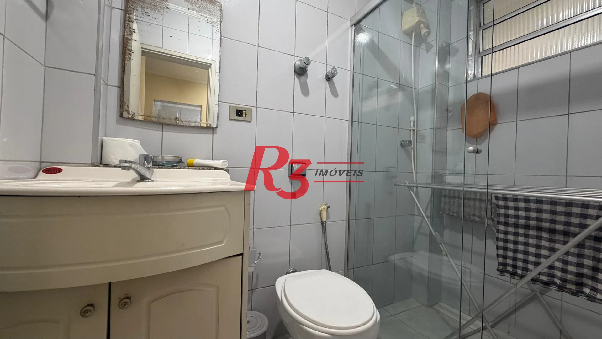 Apartamento com 2 dormitórios à venda, 54 m² por R$ 415.000,00 - Boqueirão - Santos/SP