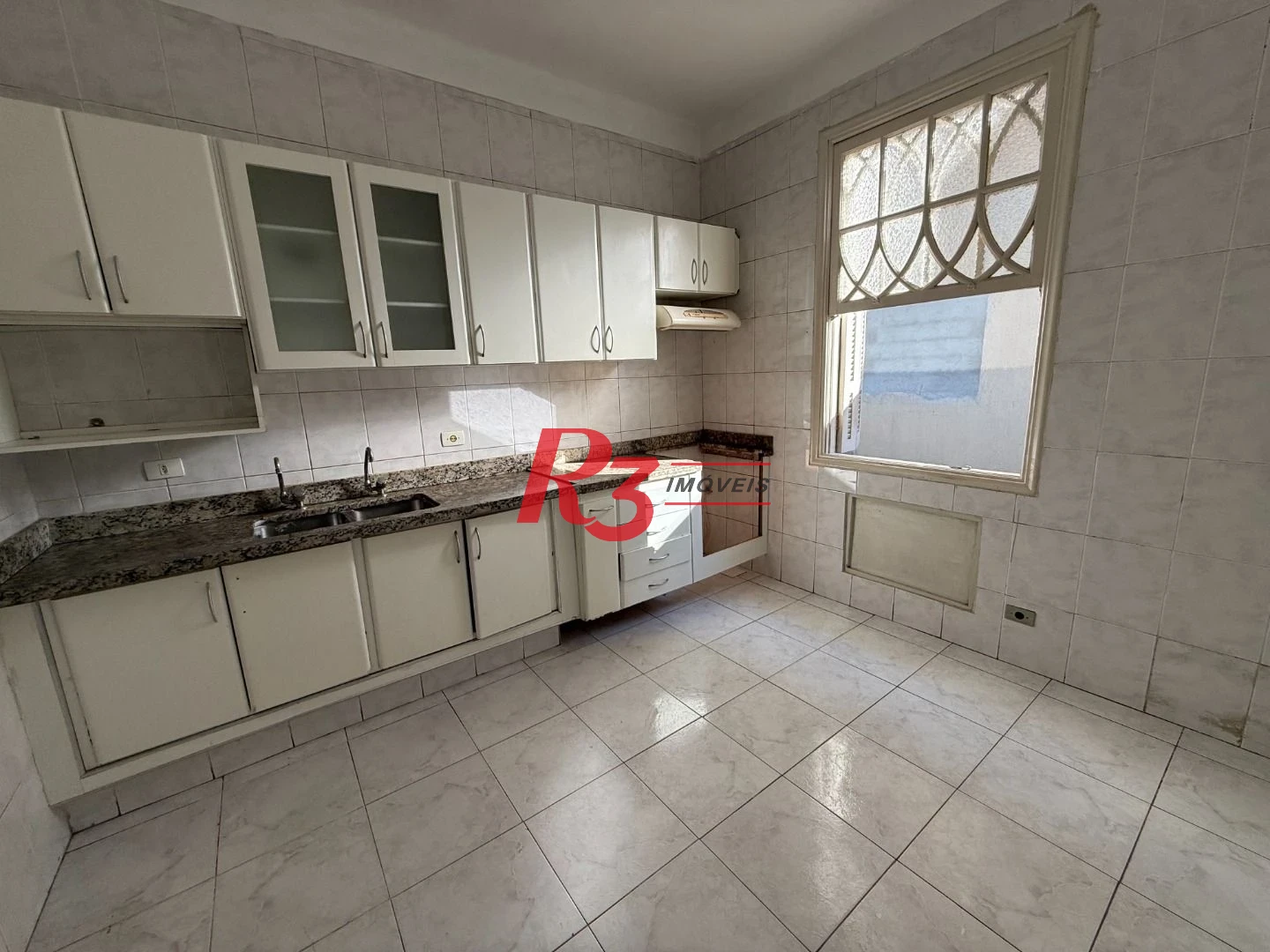 Sobrado para alugar, 257 m² por R$ 41.900,00/mês - Gonzaga - Santos/SP