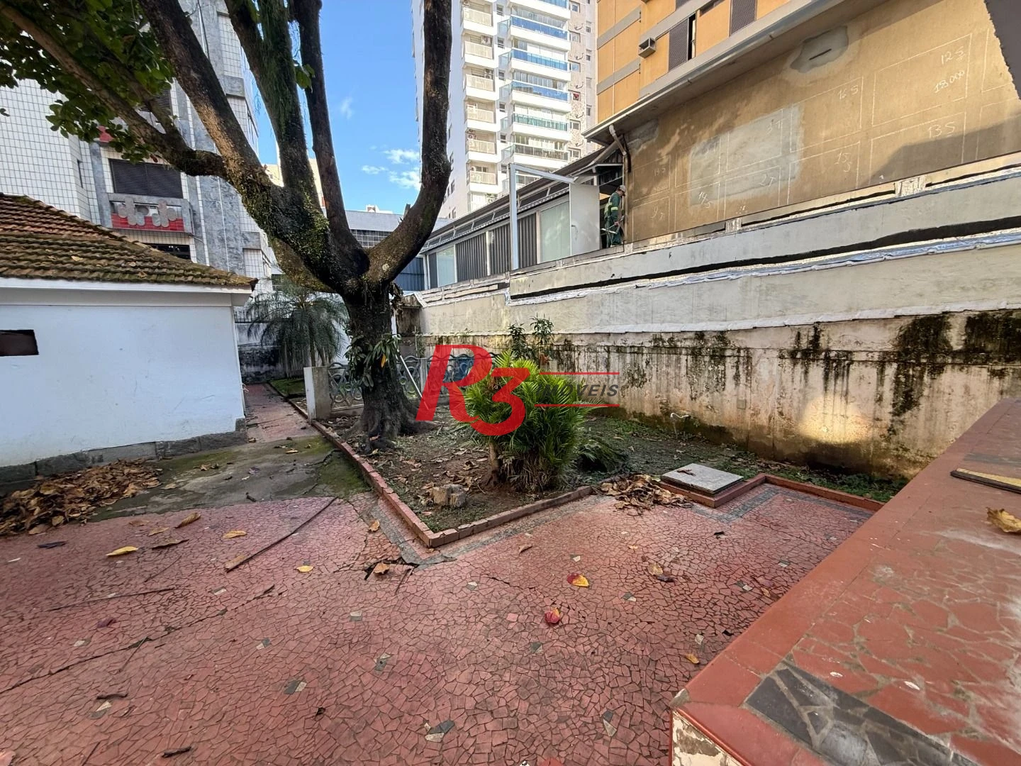 Sobrado para alugar, 257 m² por R$ 41.900,00/mês - Gonzaga - Santos/SP