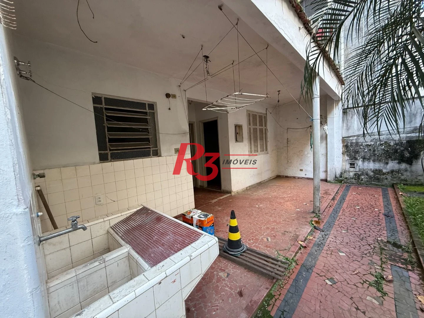 Sobrado para alugar, 257 m² por R$ 41.900,00/mês - Gonzaga - Santos/SP