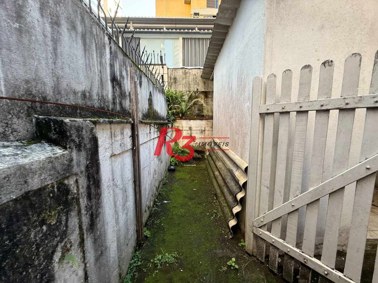 Sobrado para alugar, 257 m² por R$ 41.900,00/mês - Gonzaga - Santos/SP