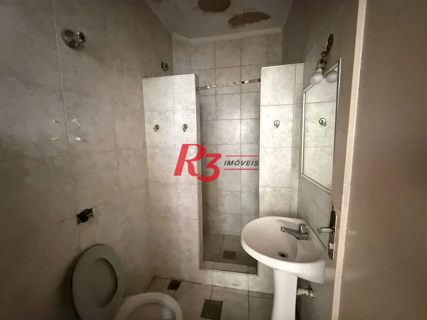 Sobrado para alugar, 257 m² por R$ 41.900,00/mês - Gonzaga - Santos/SP