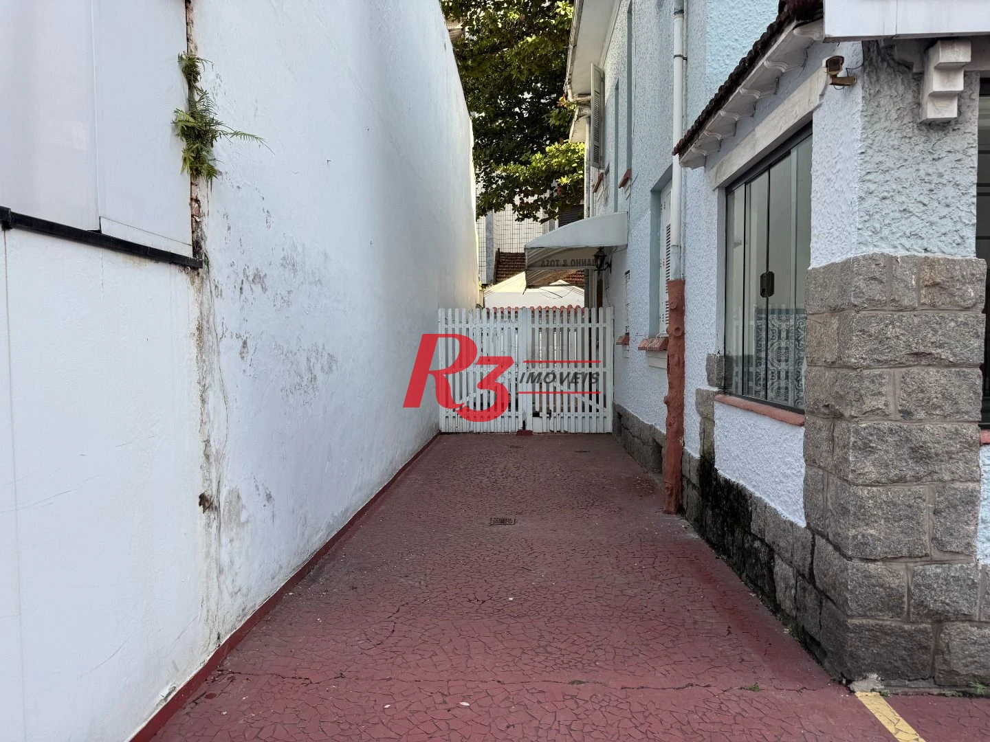 Sobrado para alugar, 257 m² por R$ 41.900,00/mês - Gonzaga - Santos/SP