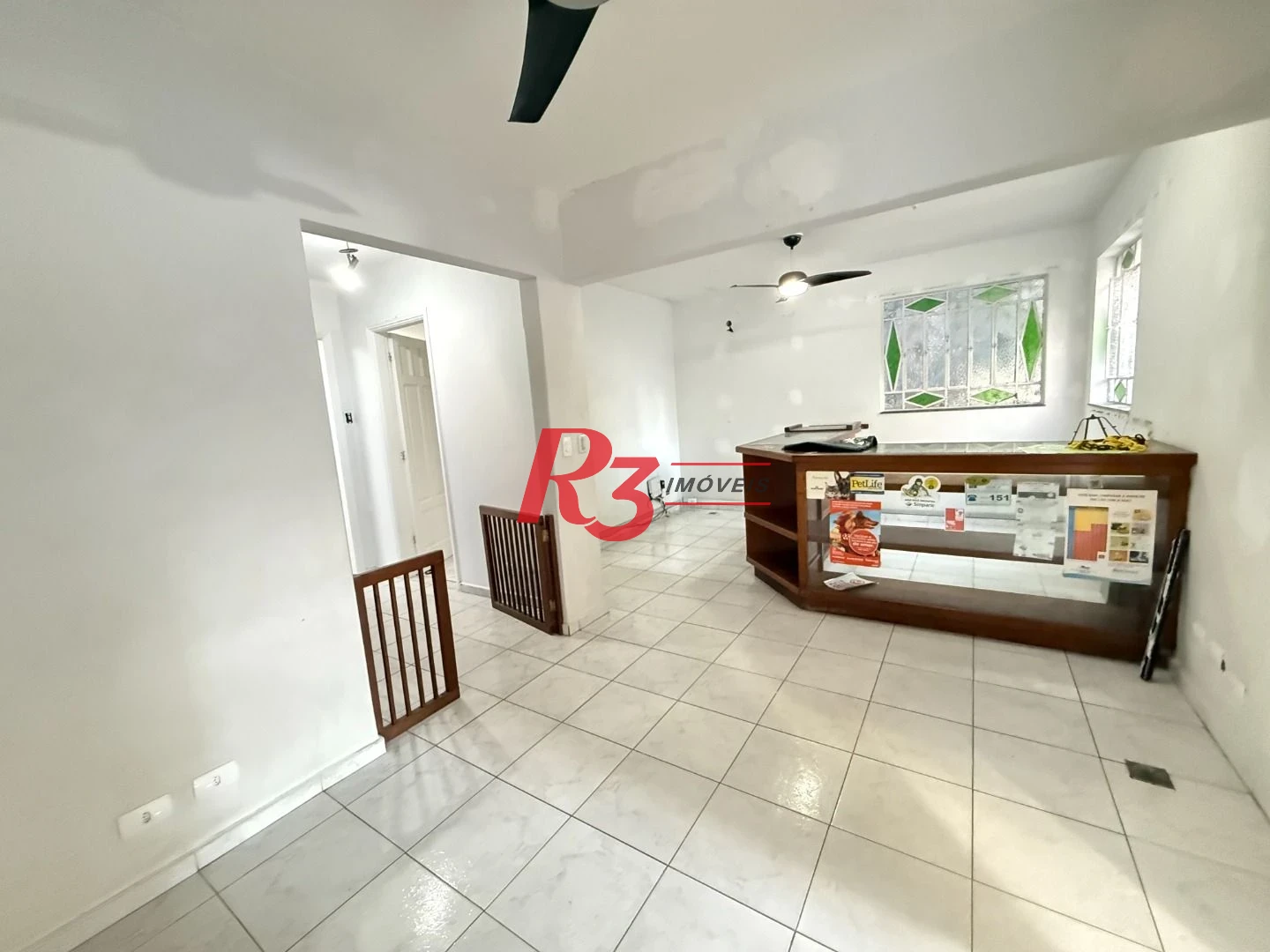 Sobrado para alugar, 257 m² por R$ 41.900,00/mês - Gonzaga - Santos/SP