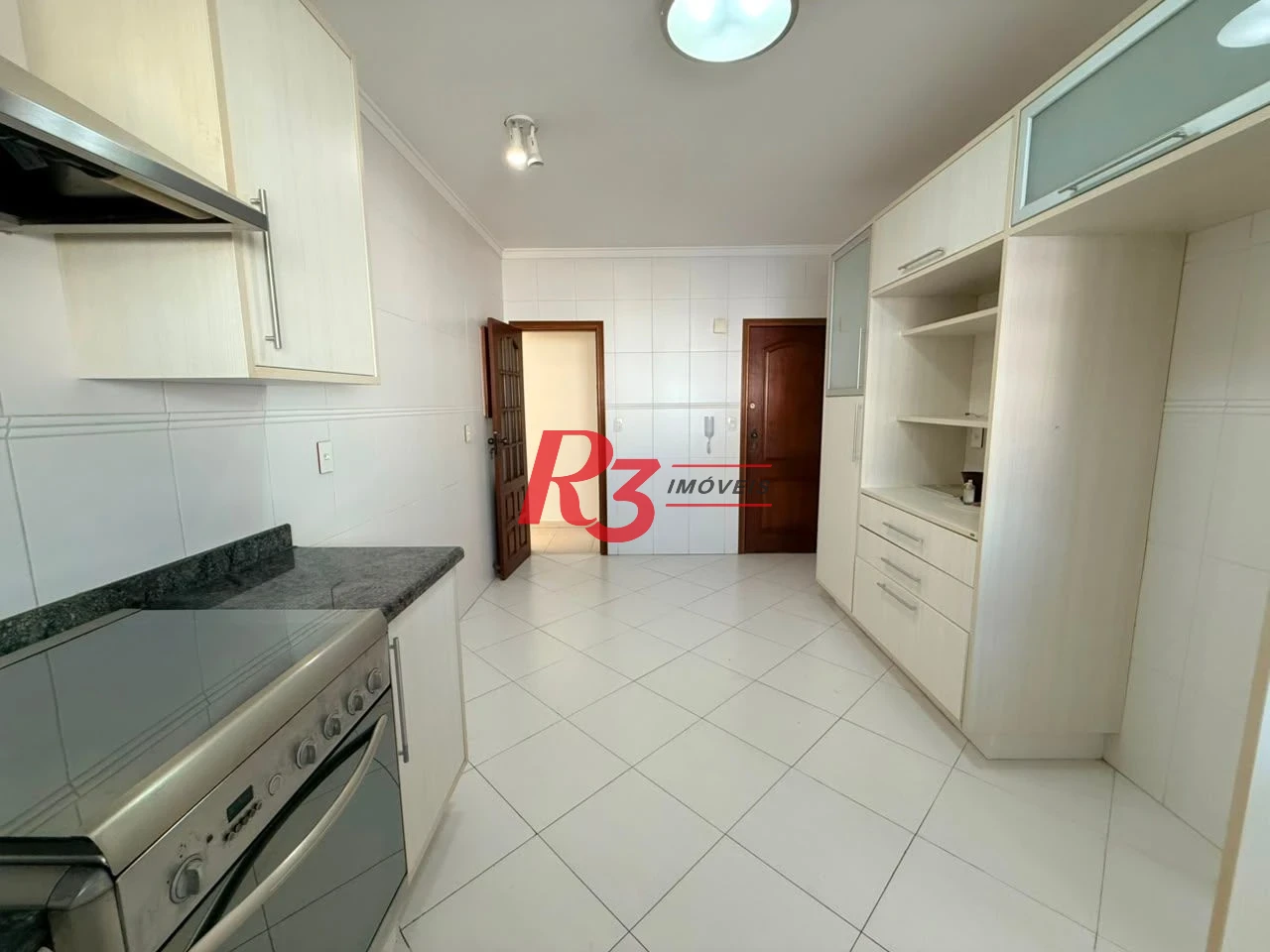 Apartamento com 2 dormitórios à venda, 136 m² por R$ 1.100.000,00 - Boqueirão - Santos/SP