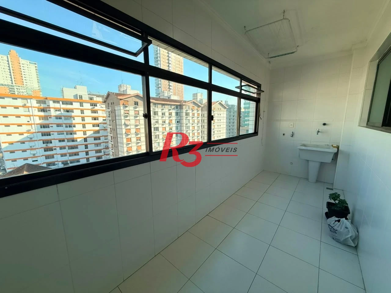 Apartamento com 2 dormitórios à venda, 136 m² por R$ 1.100.000,00 - Boqueirão - Santos/SP