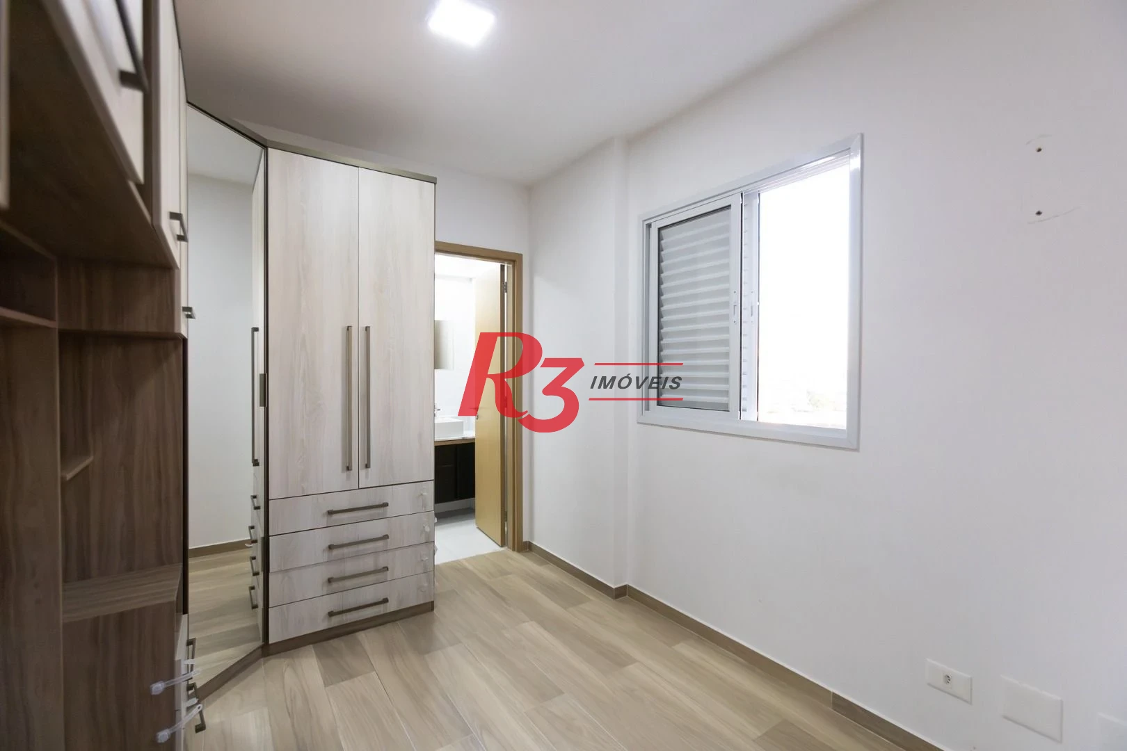 Apartamento com 2 dormitórios à venda, 70 m² por R$ 890.000,00 - Boqueirão - Santos/SP