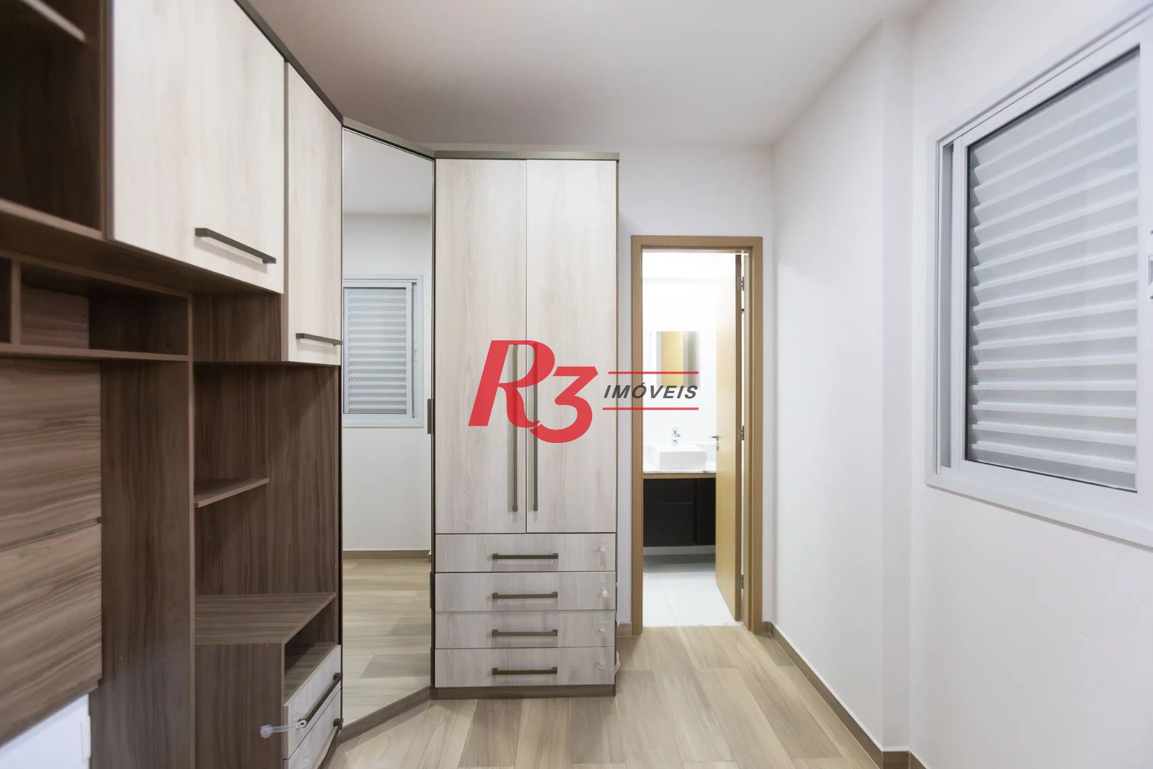 Apartamento com 2 dormitórios à venda, 70 m² por R$ 890.000,00 - Boqueirão - Santos/SP