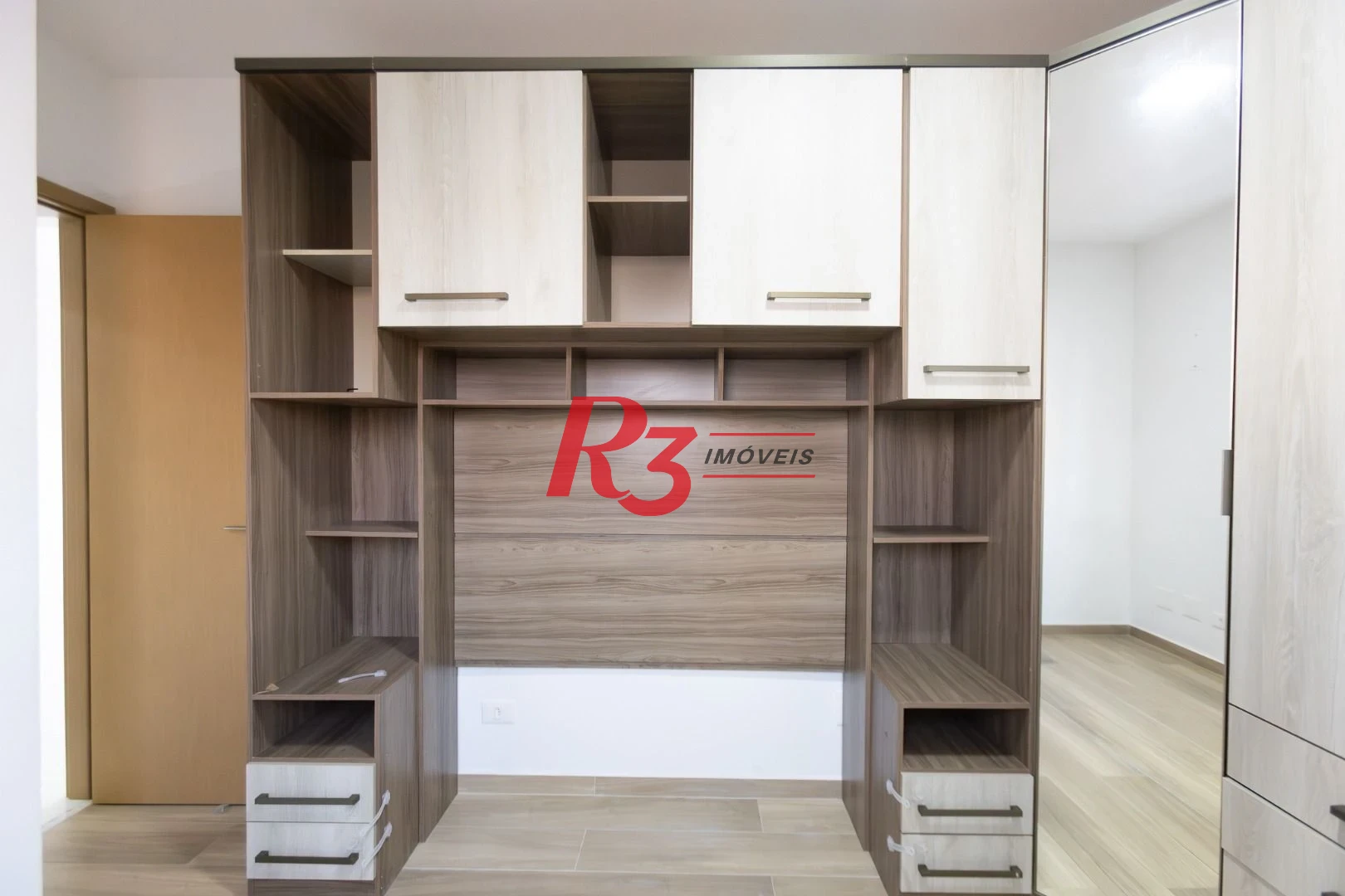 Apartamento com 2 dormitórios à venda, 70 m² por R$ 890.000,00 - Boqueirão - Santos/SP