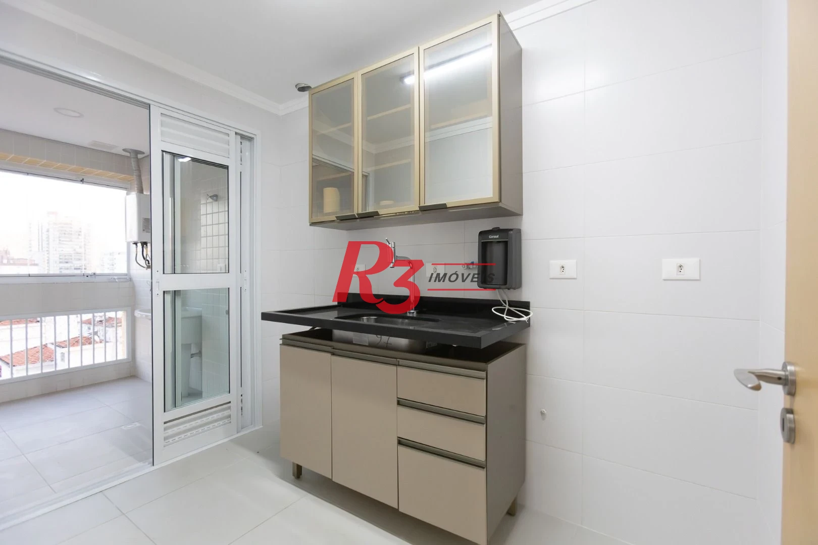 Apartamento com 2 dormitórios à venda, 70 m² por R$ 890.000,00 - Boqueirão - Santos/SP