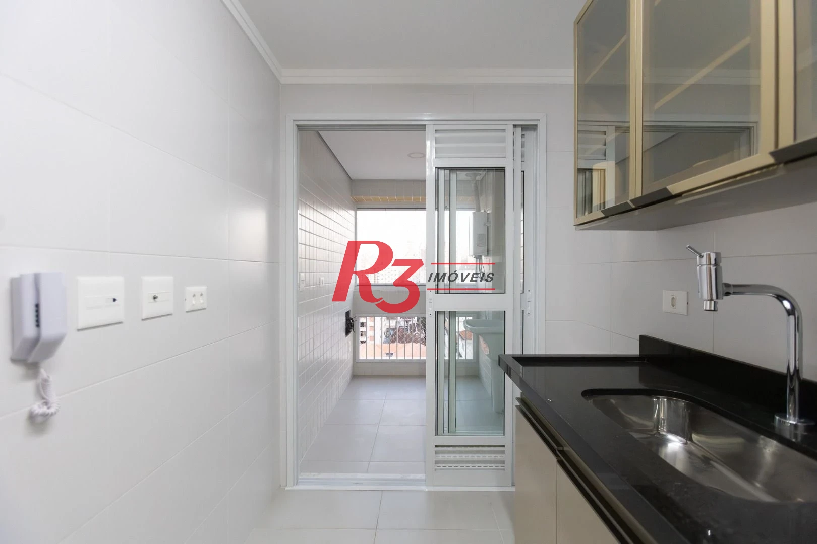 Apartamento com 2 dormitórios à venda, 70 m² por R$ 890.000,00 - Boqueirão - Santos/SP