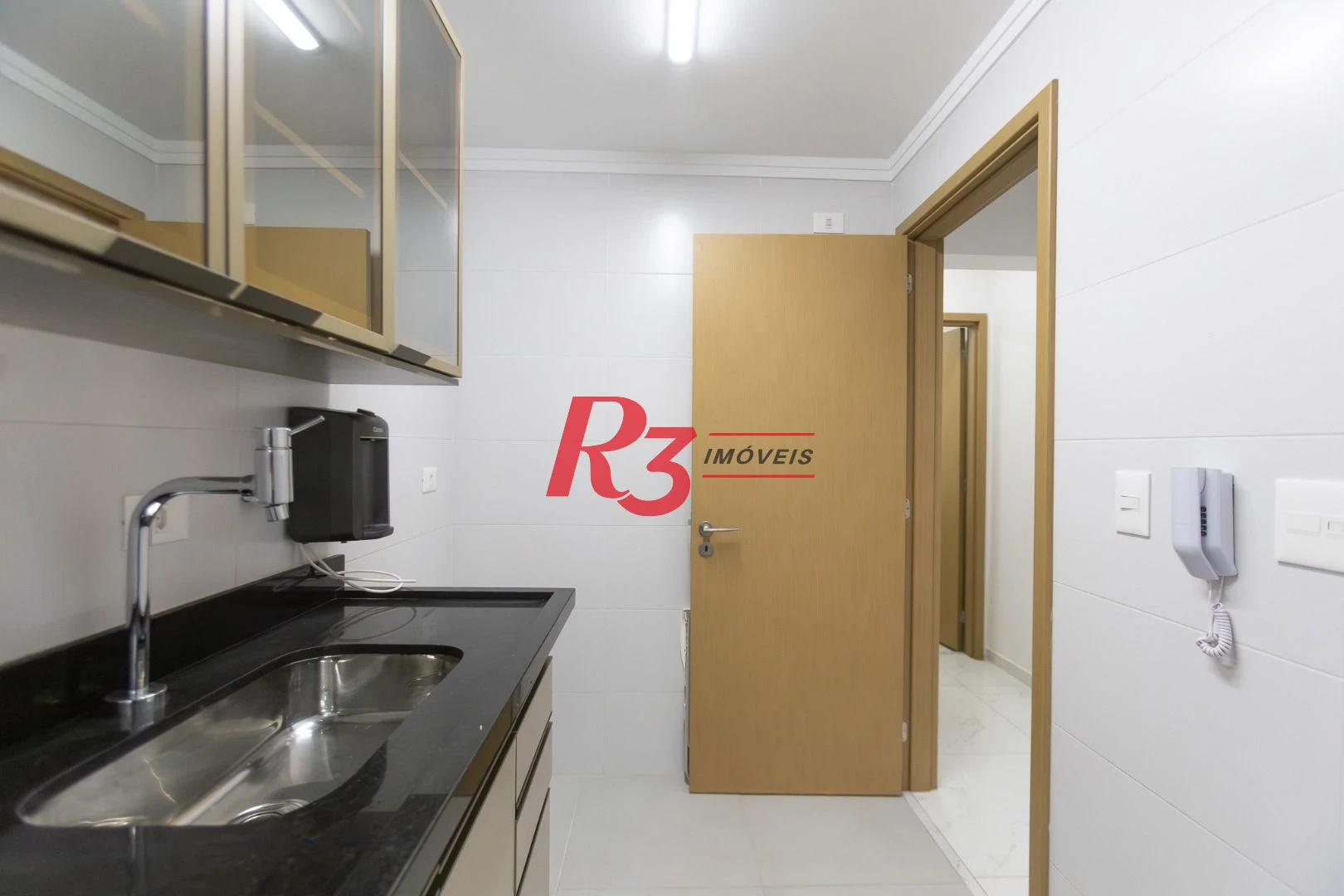 Apartamento com 2 dormitórios à venda, 70 m² por R$ 890.000,00 - Boqueirão - Santos/SP