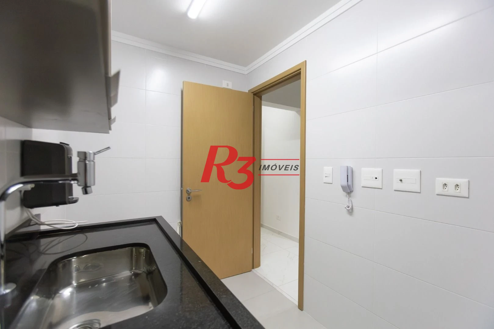 Apartamento com 2 dormitórios à venda, 70 m² por R$ 890.000,00 - Boqueirão - Santos/SP