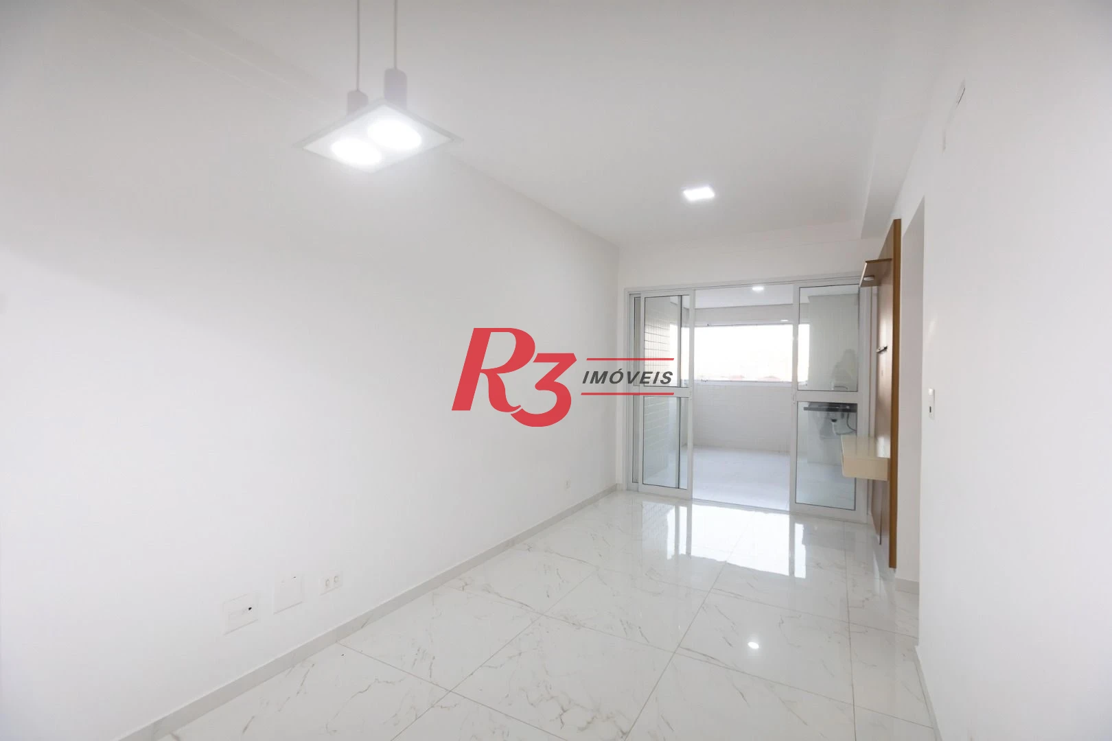 Apartamento com 2 dormitórios à venda, 70 m² por R$ 890.000,00 - Boqueirão - Santos/SP