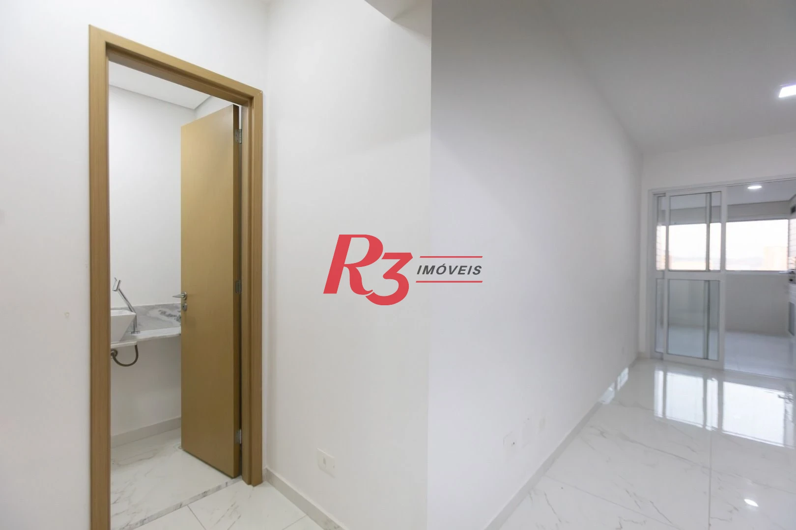 Apartamento com 2 dormitórios à venda, 70 m² por R$ 890.000,00 - Boqueirão - Santos/SP