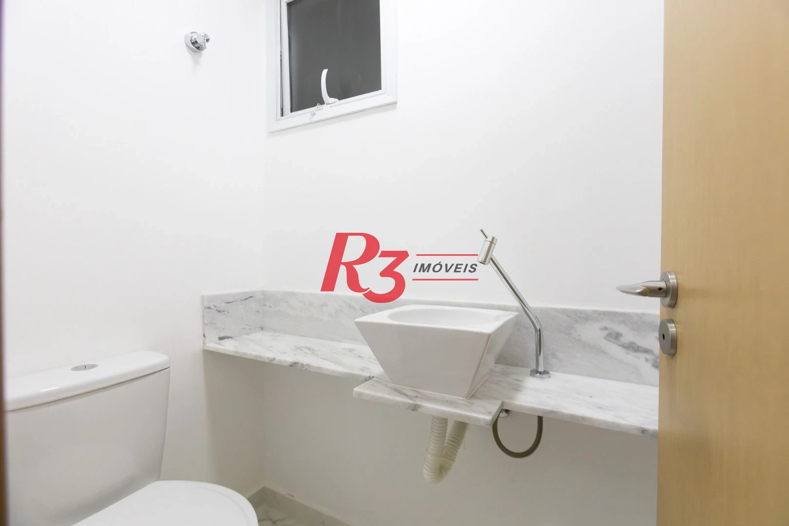 Apartamento com 2 dormitórios à venda, 70 m² por R$ 890.000,00 - Boqueirão - Santos/SP