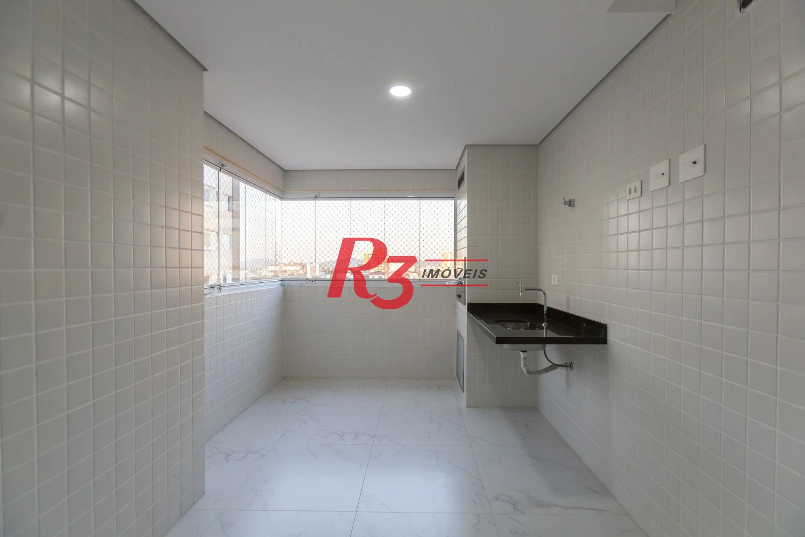 Apartamento com 2 dormitórios à venda, 70 m² por R$ 890.000,00 - Boqueirão - Santos/SP