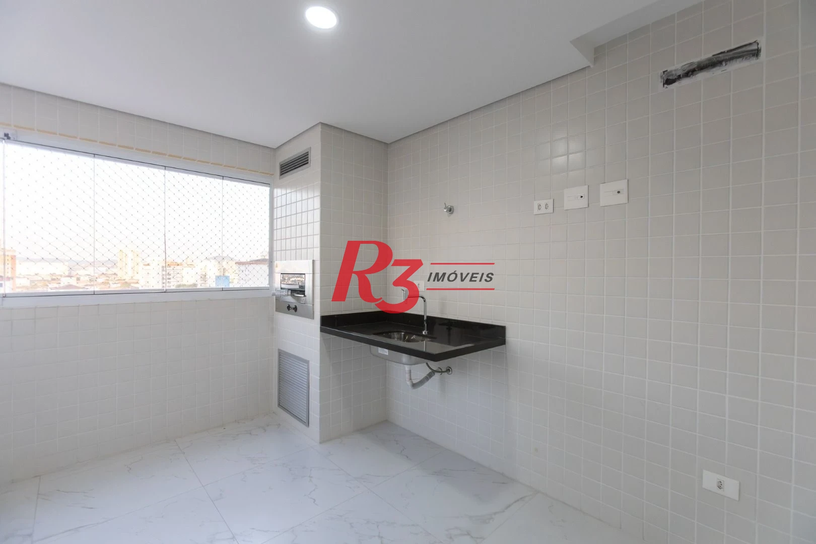Apartamento com 2 dormitórios à venda, 70 m² por R$ 890.000,00 - Boqueirão - Santos/SP