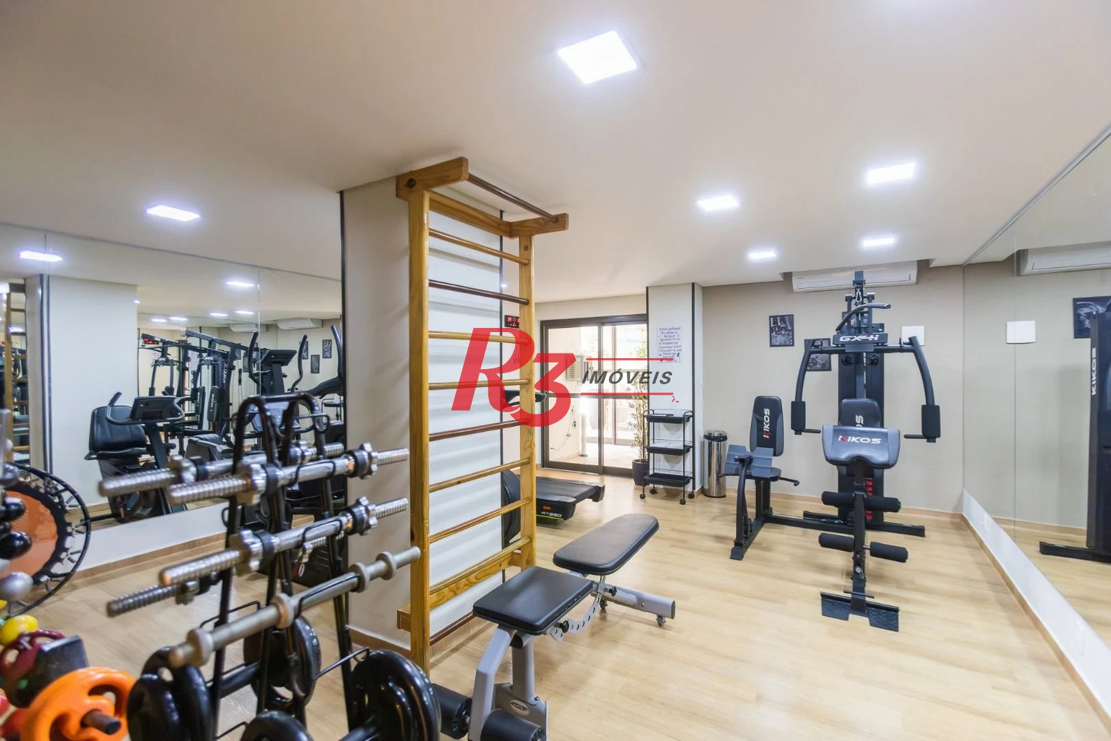 Apartamento com 3 dormitórios à venda, 130 m² por R$ 1.550.000,00 - Ponta da Praia - Santos/SP