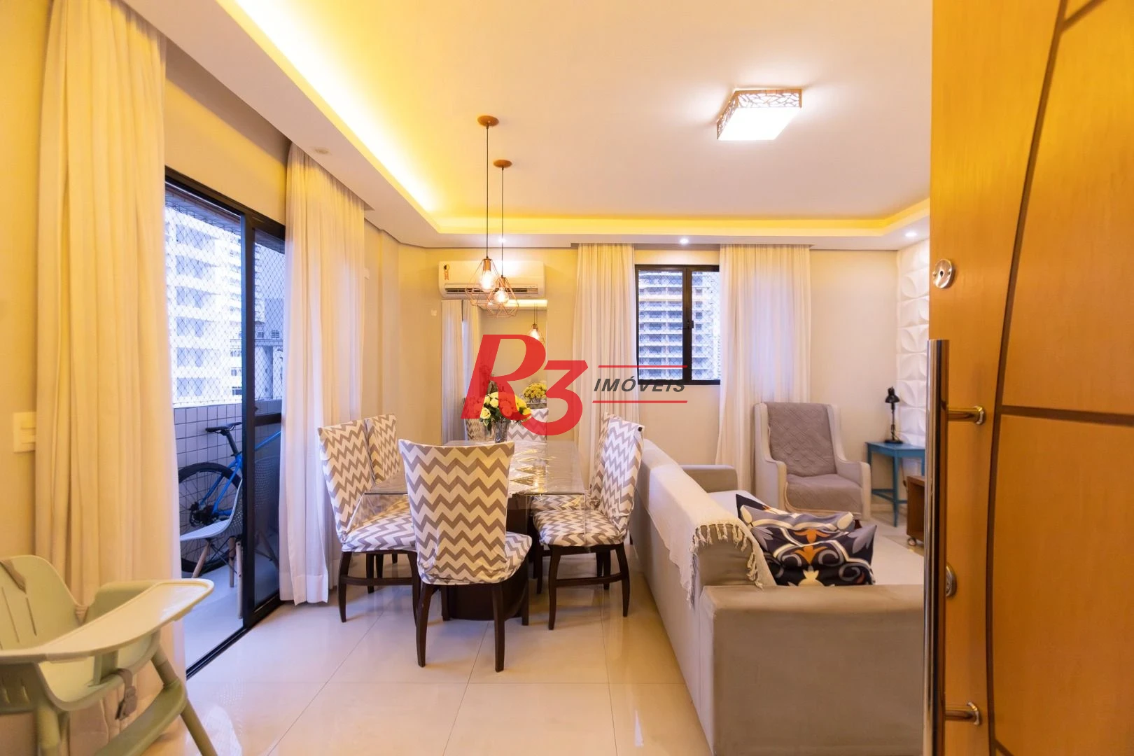 Apartamento com 3 dormitórios à venda, 125 m² por R$ 725.000,00 - Ponta da Praia - Santos/SP