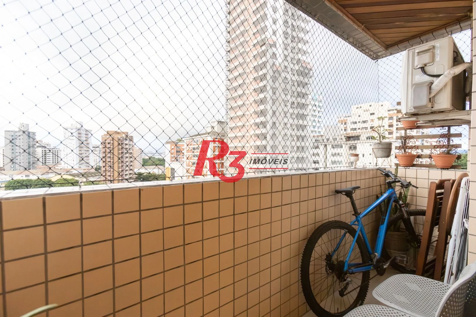 Apartamento com 3 dormitórios à venda, 125 m² por R$ 725.000,00 - Ponta da Praia - Santos/SP