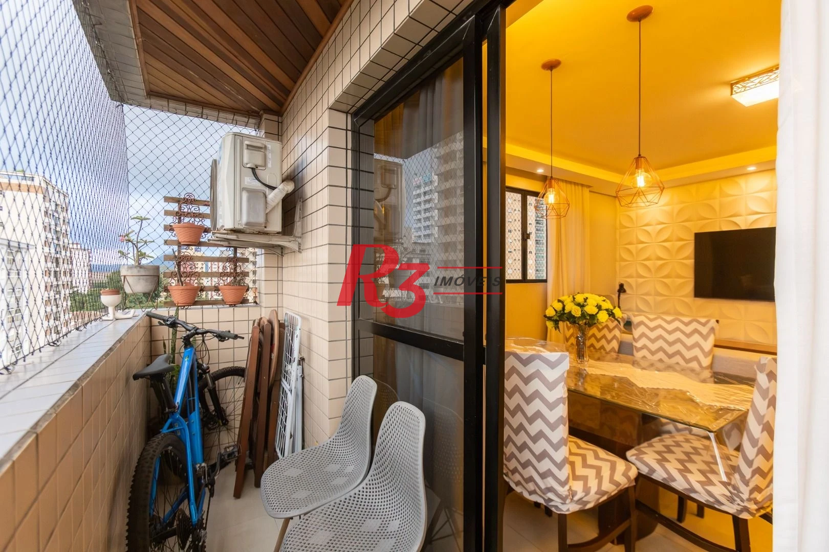 Apartamento com 3 dormitórios à venda, 125 m² por R$ 725.000,00 - Ponta da Praia - Santos/SP