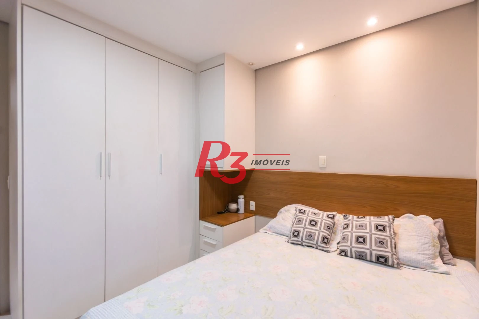 Apartamento com 3 dormitórios à venda, 125 m² por R$ 725.000,00 - Ponta da Praia - Santos/SP