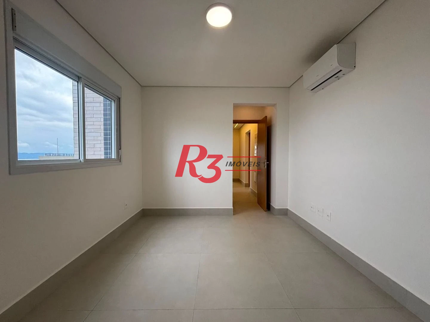 APARTAMENTO 3 QUARTOS PARA LOCAÇÃO NO EMBARÉ COM VISTA PANORAMICA  PARA O MAR