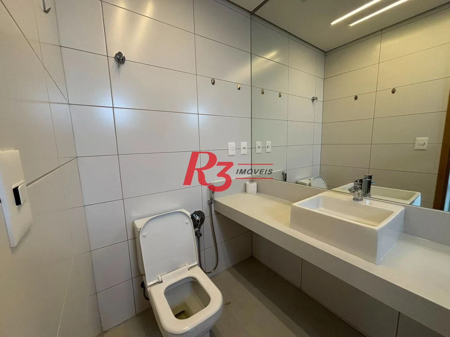 APARTAMENTO 3 QUARTOS PARA LOCAÇÃO NO EMBARÉ COM VISTA PANORAMICA  PARA O MAR
