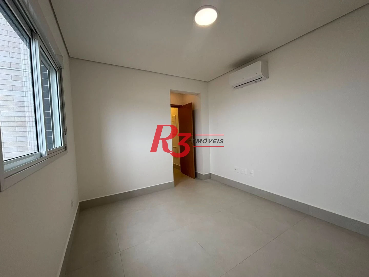 APARTAMENTO 3 QUARTOS PARA LOCAÇÃO NO EMBARÉ COM VISTA PANORAMICA  PARA O MAR