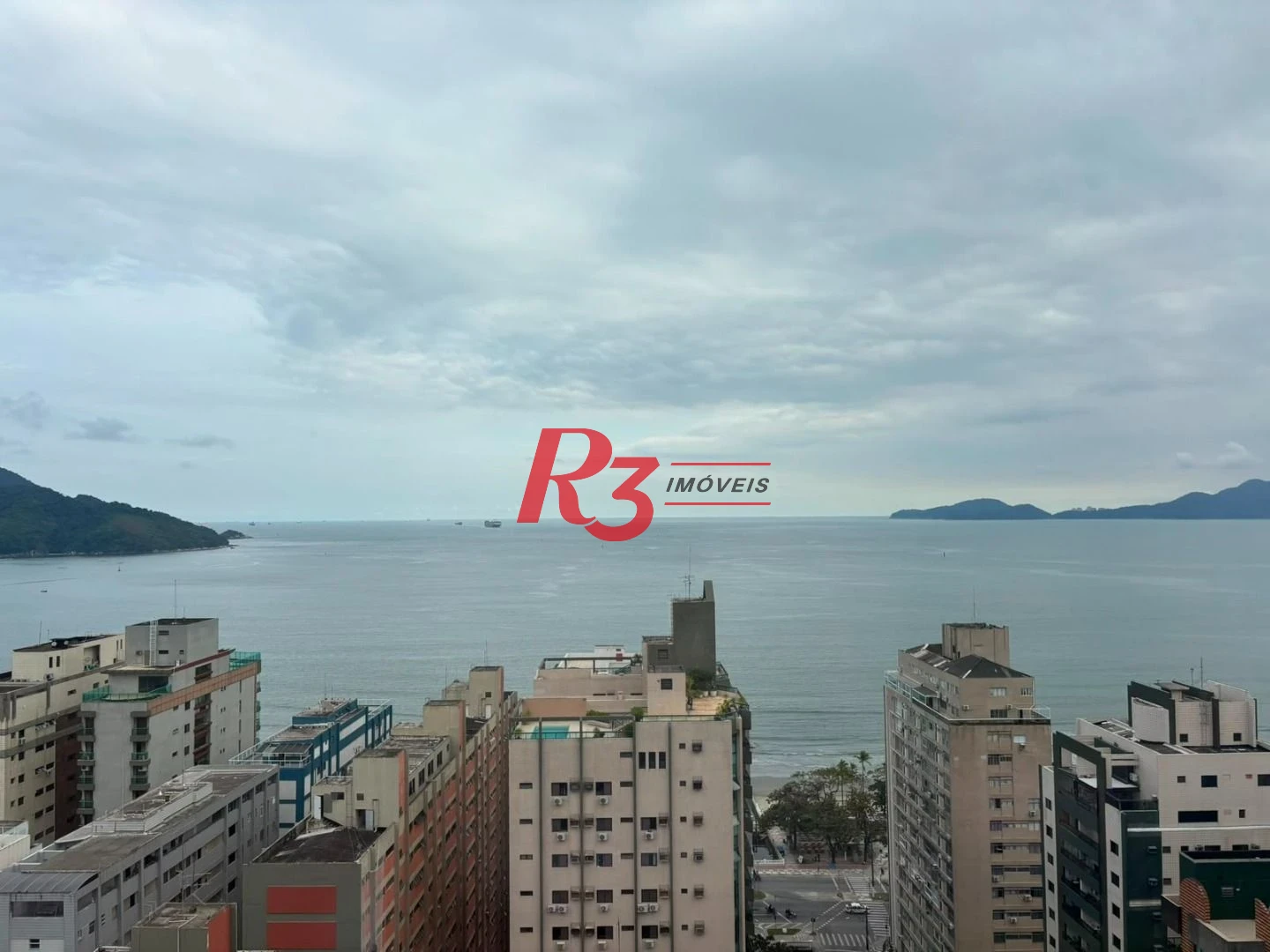 APARTAMENTO 3 QUARTOS PARA LOCAÇÃO NO EMBARÉ COM VISTA PANORAMICA  PARA O MAR