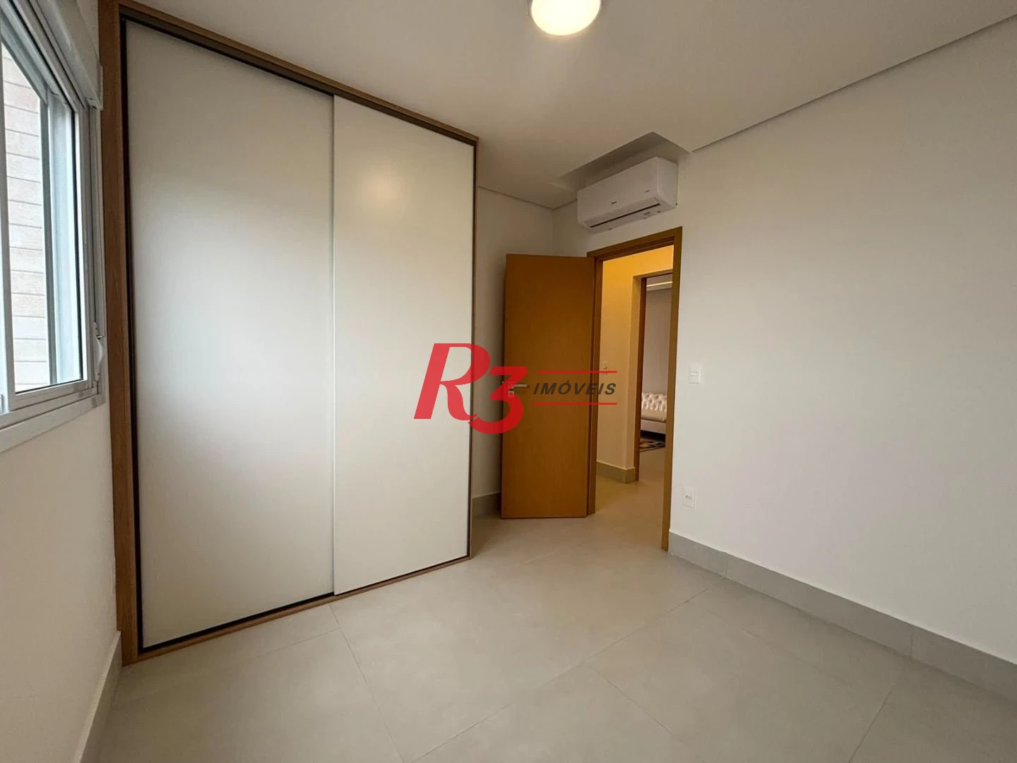 APARTAMENTO 3 QUARTOS PARA LOCAÇÃO NO EMBARÉ COM VISTA PANORAMICA  PARA O MAR