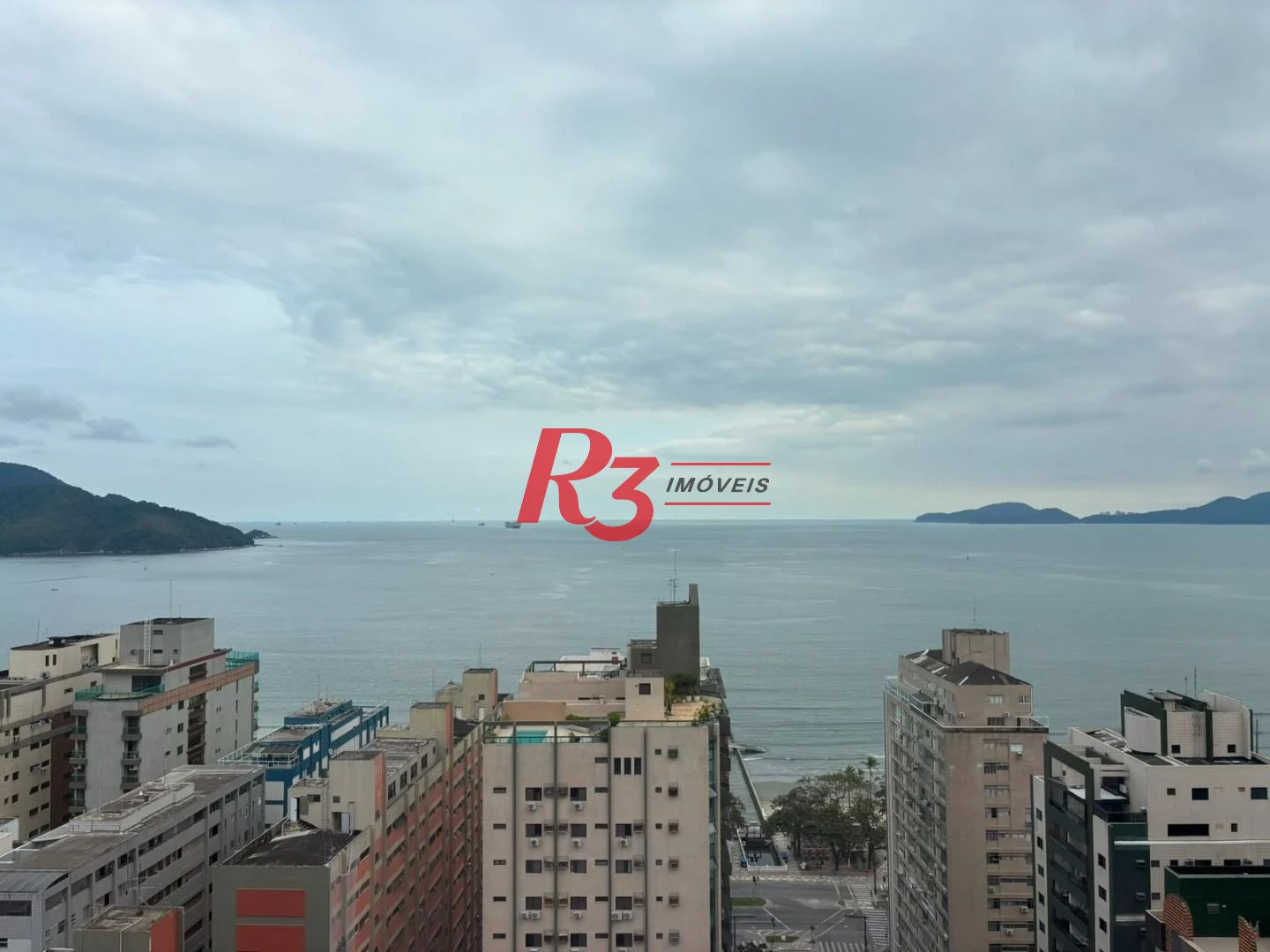 APARTAMENTO 3 QUARTOS PARA LOCAÇÃO NO EMBARÉ COM VISTA PANORAMICA  PARA O MAR