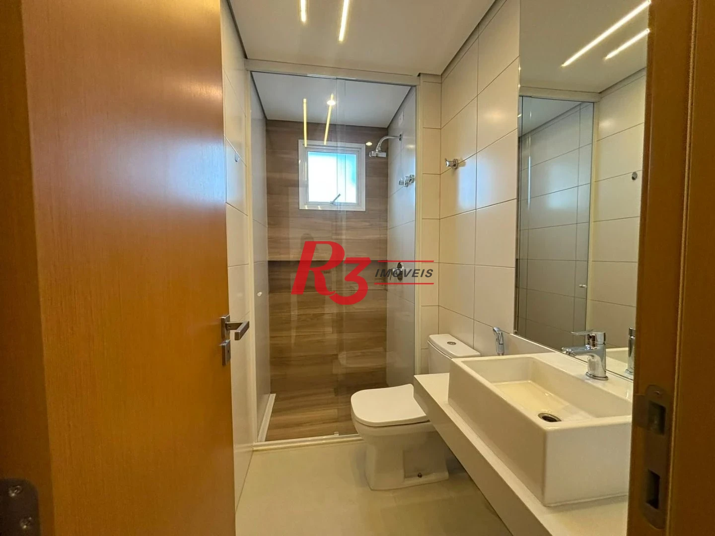 APARTAMENTO 3 QUARTOS PARA LOCAÇÃO NO EMBARÉ COM VISTA PANORAMICA  PARA O MAR