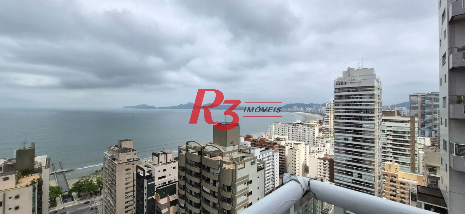 APARTAMENTO 3 QUARTOS PARA LOCAÇÃO NO EMBARÉ COM VISTA PANORAMICA  PARA O MAR