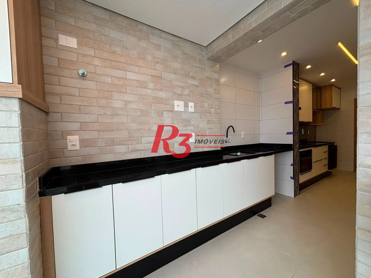 APARTAMENTO 3 QUARTOS PARA LOCAÇÃO NO EMBARÉ COM VISTA PANORAMICA  PARA O MAR