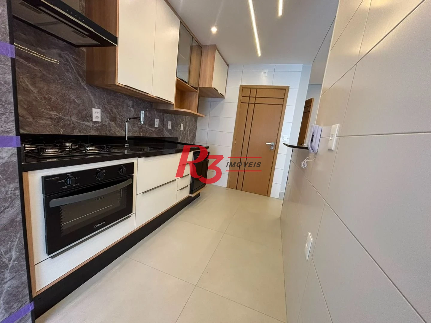 APARTAMENTO 3 QUARTOS PARA LOCAÇÃO NO EMBARÉ COM VISTA PANORAMICA  PARA O MAR