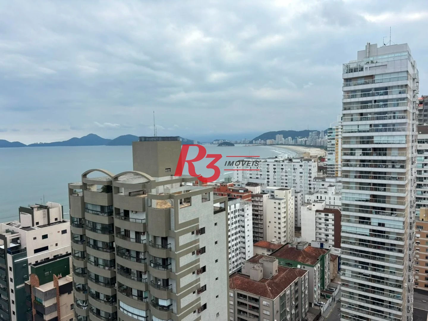 APARTAMENTO 3 QUARTOS PARA LOCAÇÃO NO EMBARÉ COM VISTA PANORAMICA  PARA O MAR