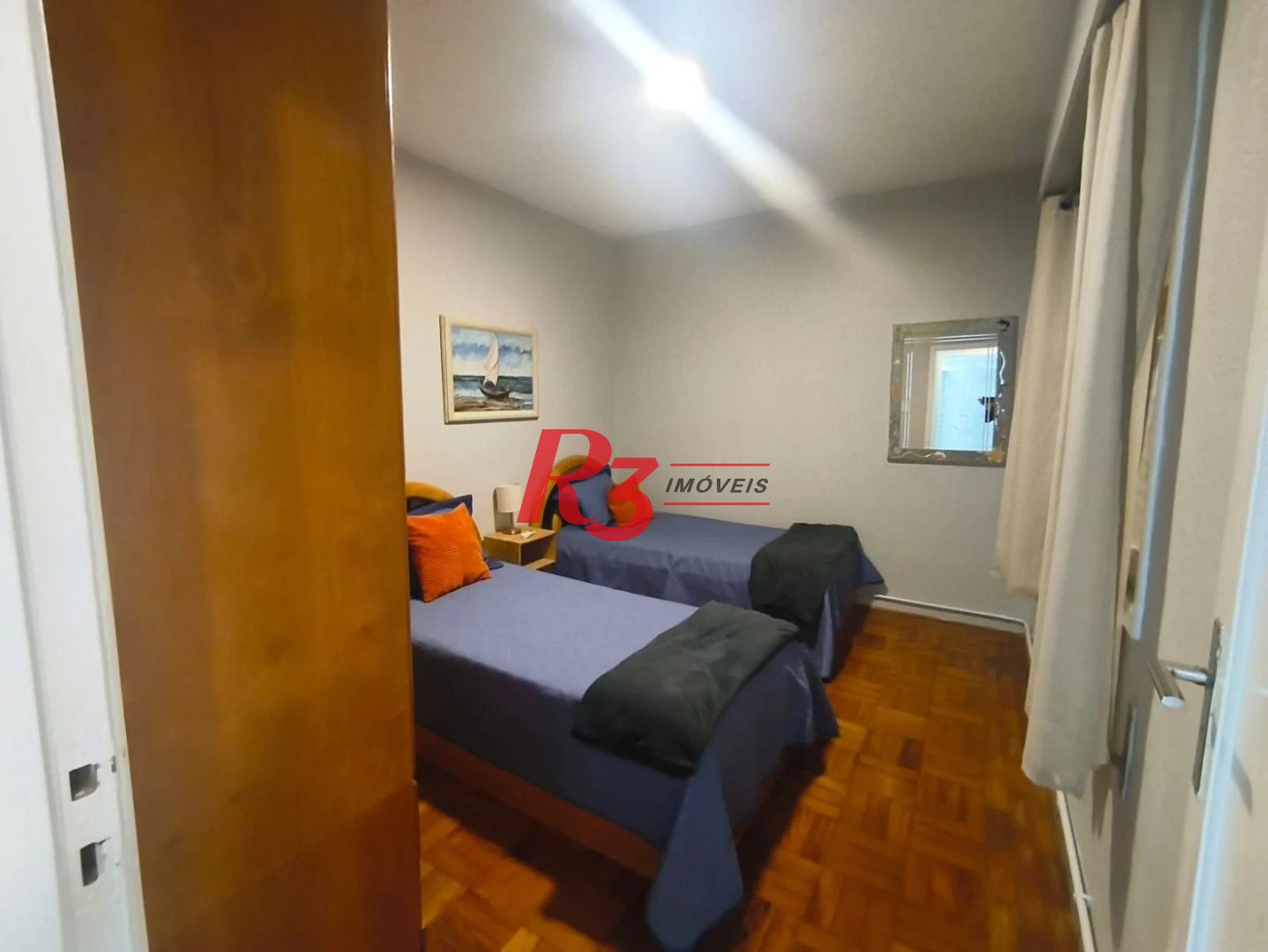 Apartamento com 2 dormitórios à venda, 74 m² por R$ 690.000,00 - Pompéia - Santos/SP